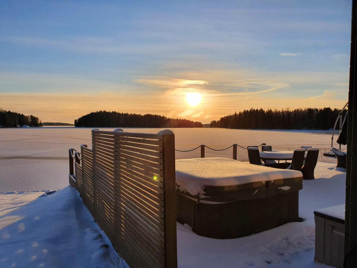 Stunning Log Cabin 45M2 On The Shore Of Kallavesi. Kuopio Exteriör bild