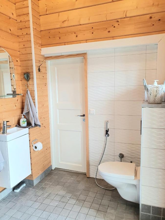 Stunning Log Cabin 45M2 On The Shore Of Kallavesi. Kuopio Exteriör bild