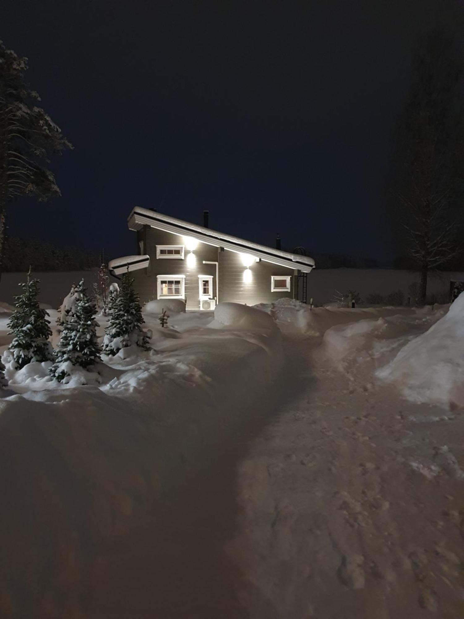 Stunning Log Cabin 45M2 On The Shore Of Kallavesi. Kuopio Exteriör bild